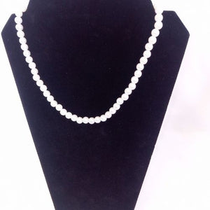 Single Strand Medium Pearl Fashion Necklace